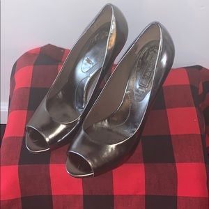 Vintage 00s BCBG MAX AZRIA pewter Peep-toe platform